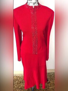 St John evening skirt suit size 12